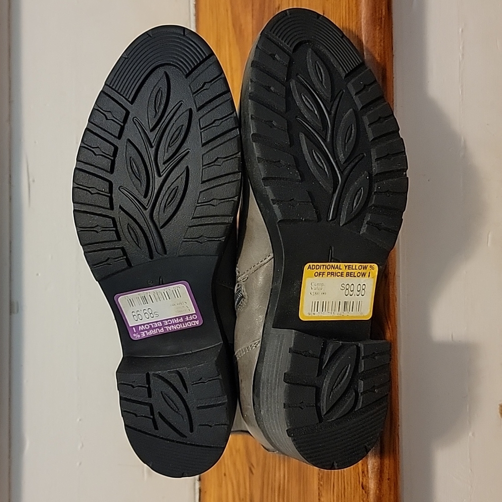 Earth Boots - Picture 4 of 5